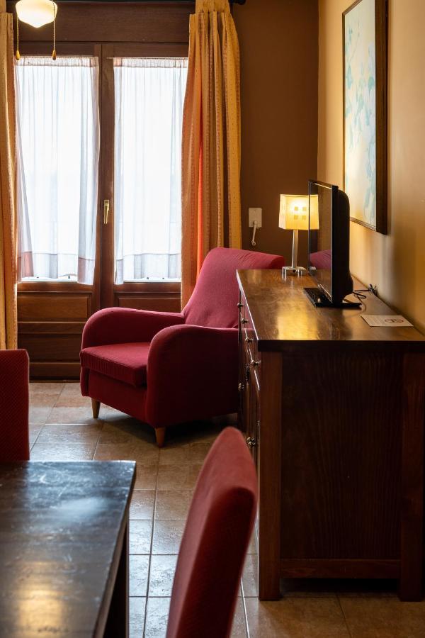 Apartamentos La Trufa Negra Мора-де-Руб'єлос Екстер'єр фото