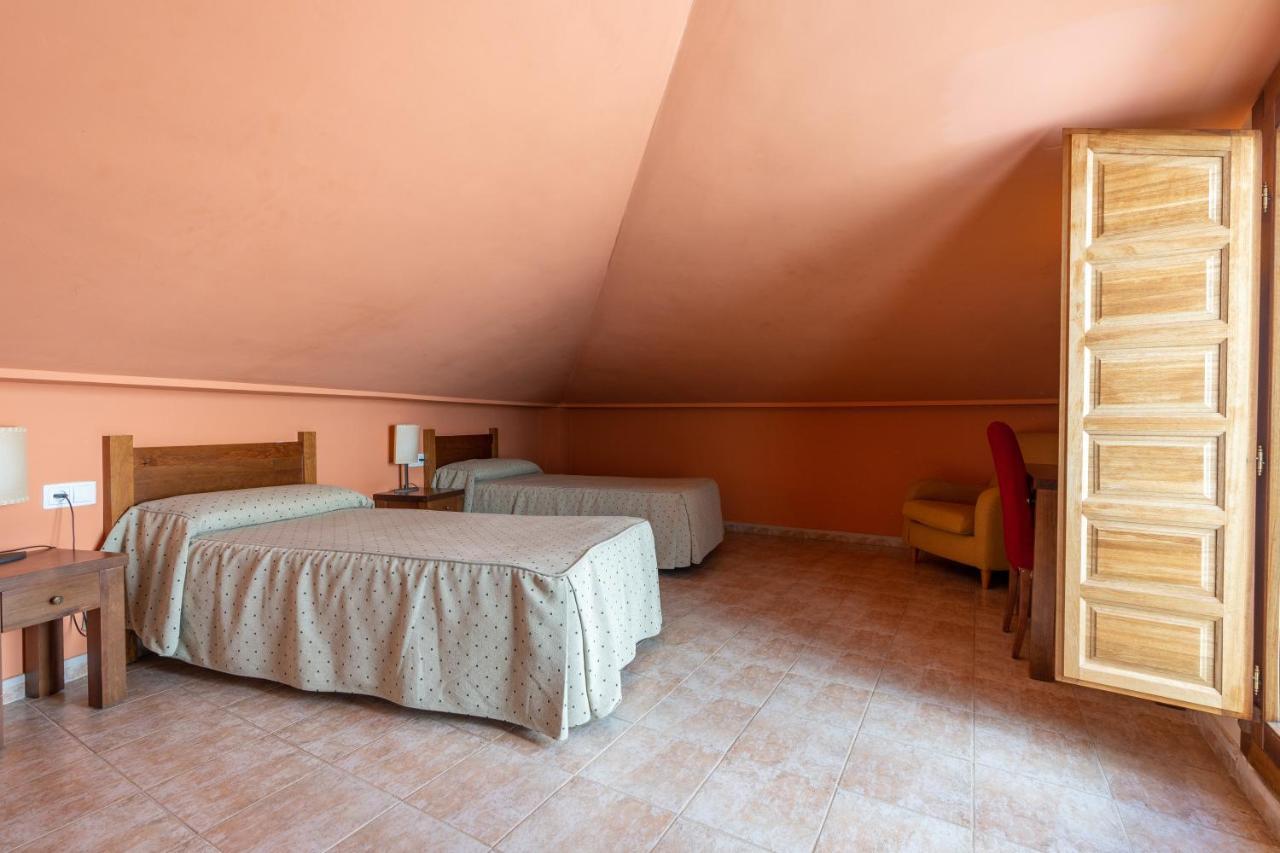 Apartamentos La Trufa Negra Мора-де-Руб'єлос Екстер'єр фото