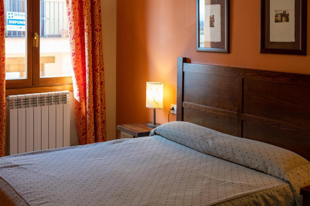 Apartamentos La Trufa Negra Мора-де-Руб'єлос Екстер'єр фото