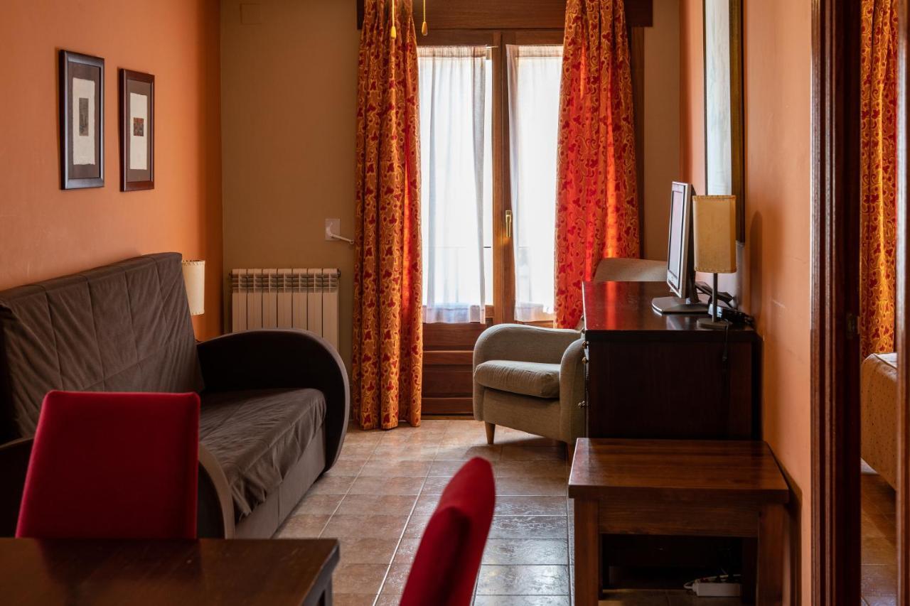 Apartamentos La Trufa Negra Мора-де-Руб'єлос Екстер'єр фото