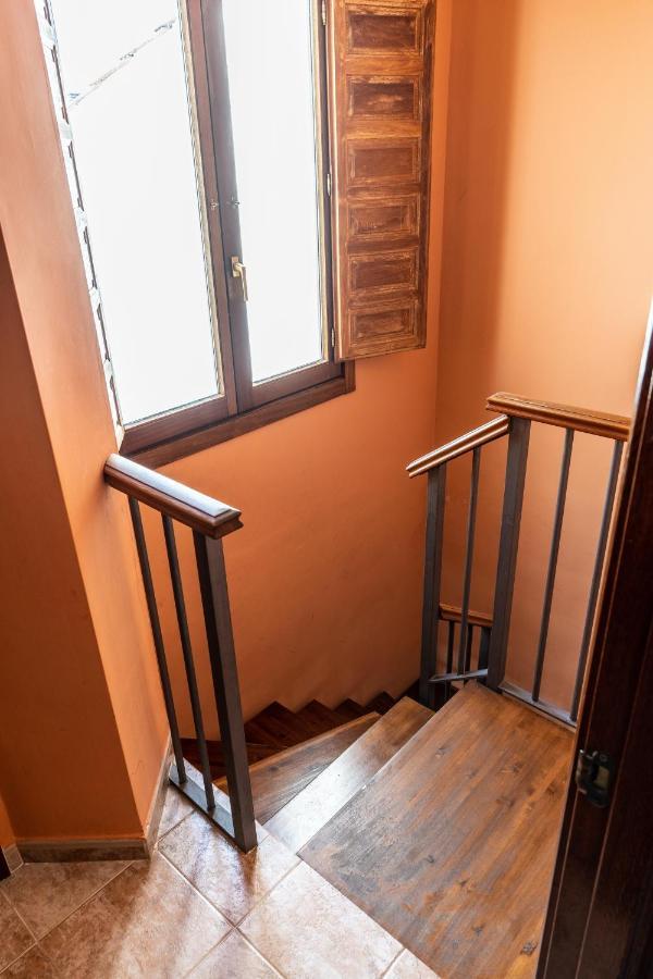 Apartamentos La Trufa Negra Мора-де-Руб'єлос Екстер'єр фото