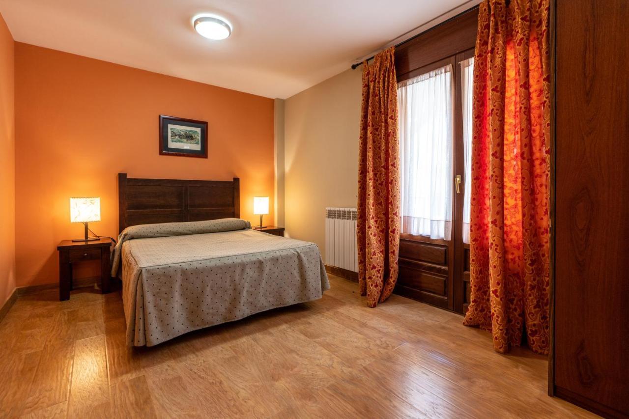 Apartamentos La Trufa Negra Мора-де-Руб'єлос Екстер'єр фото