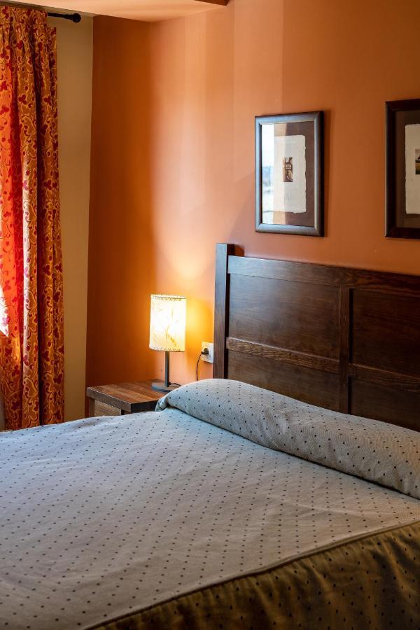 Apartamentos La Trufa Negra Мора-де-Руб'єлос Екстер'єр фото