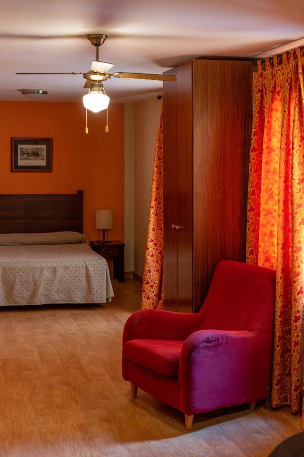 Apartamentos La Trufa Negra Мора-де-Руб'єлос Екстер'єр фото